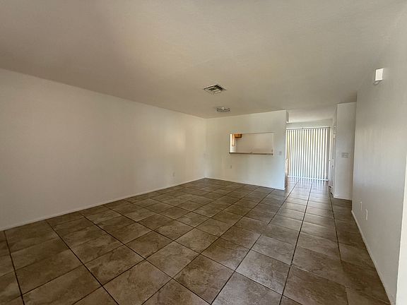 4th image of 7424 Golden Glenn Ct
