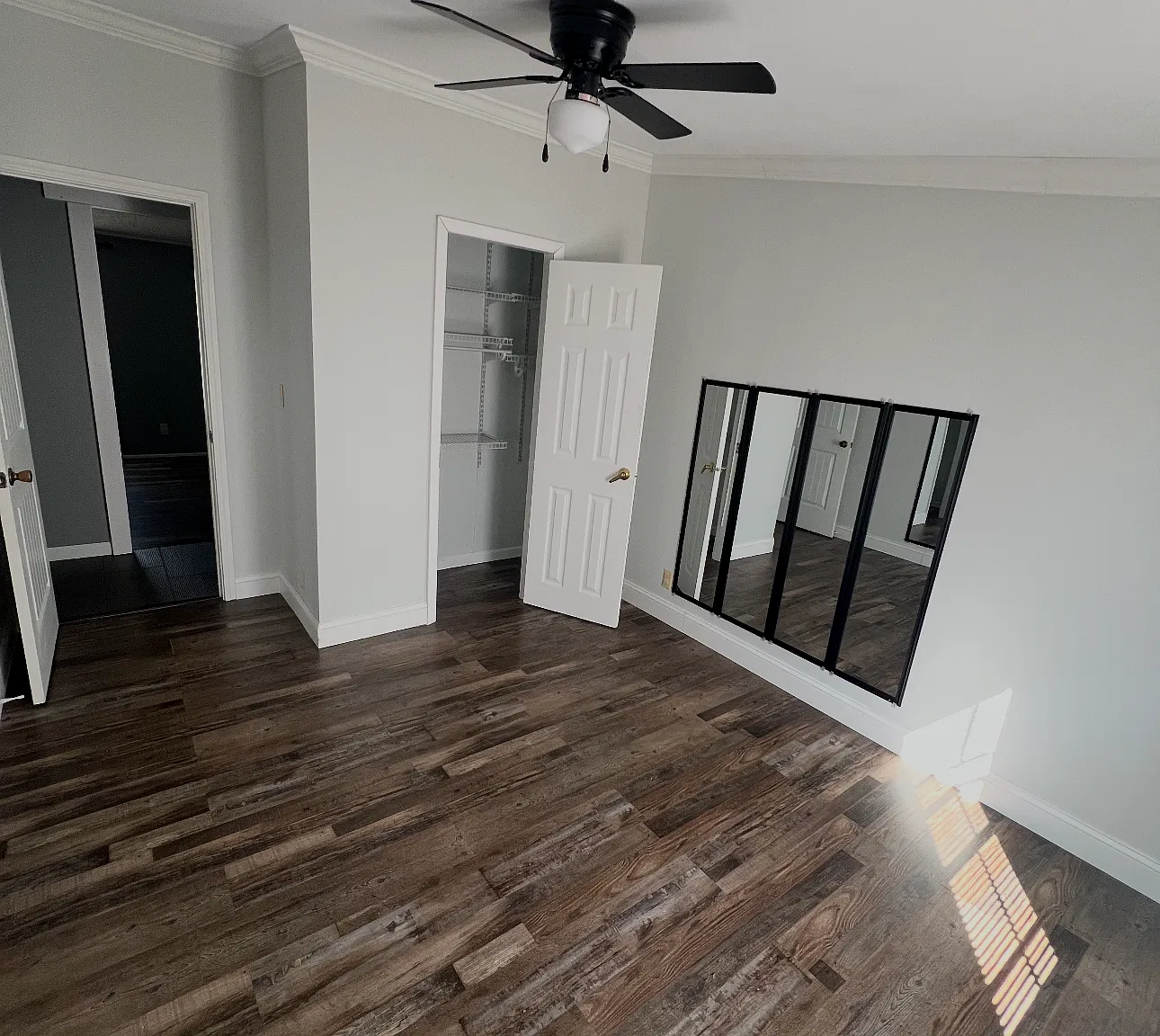 4 bed, 2096 sqft, $2,150 — Photo 3