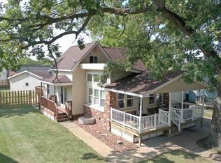 505 S Iowa St, Charles City, IA 50616