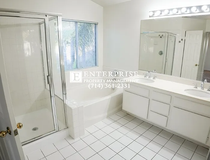 77 Carriage Dr — Photo 10
