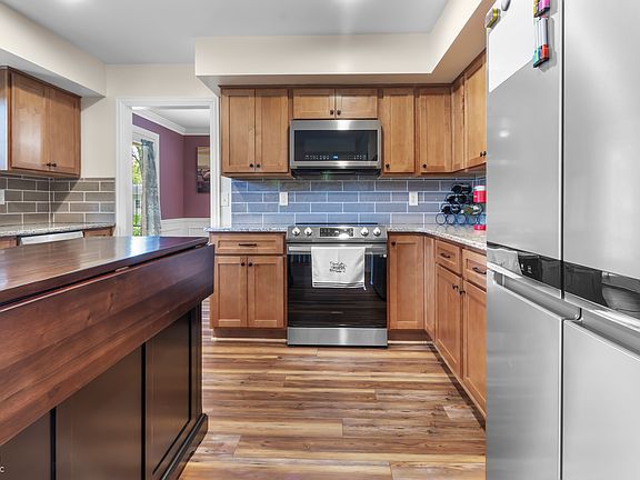 5th image of 6288 Buttonwood Dr