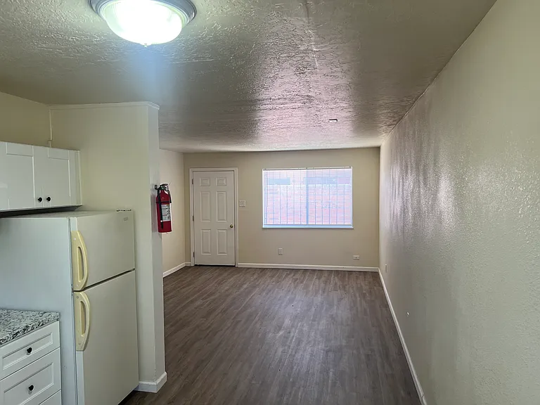 Renovated 2 Bedroom Patio Apts. in UNM South — Photo 22