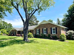 2206 Chickasaw Dr, Florence, AL 35630