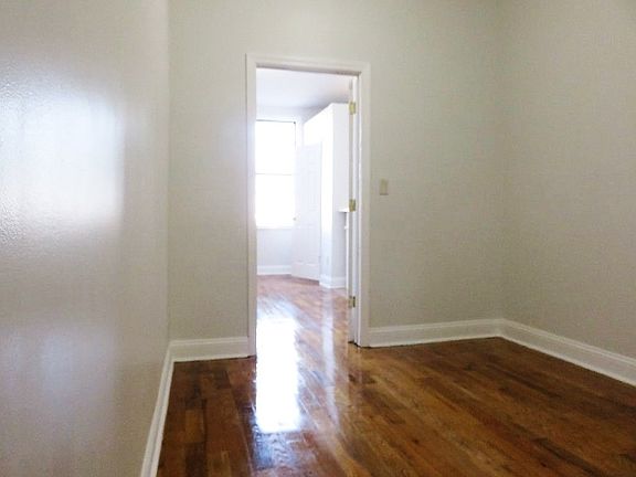 4th image of 218 Macdougal St #2L