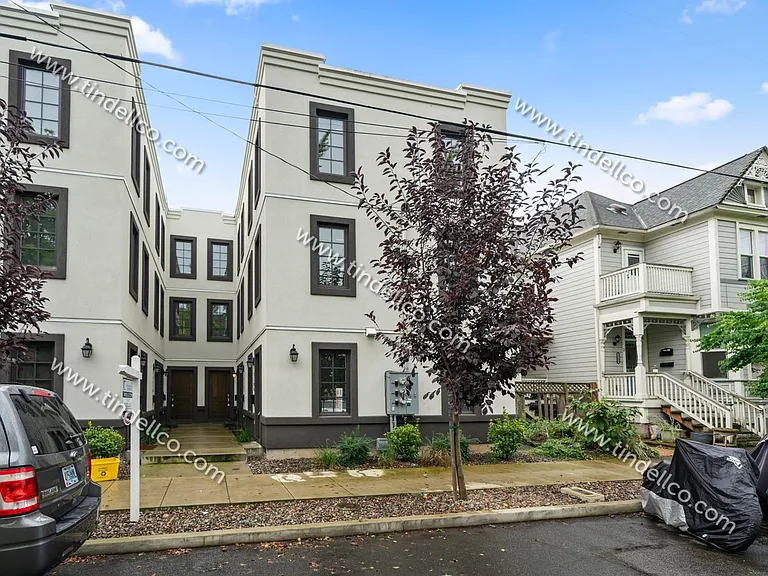 1106-1110 SE Lincoln St — Photo 22