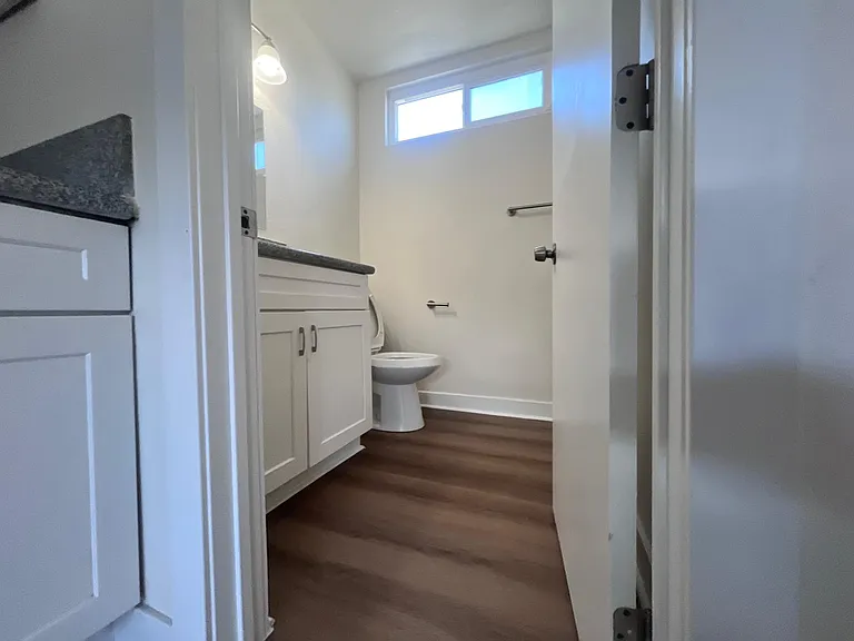 9023 Orion Ave #B23 — Photo 4