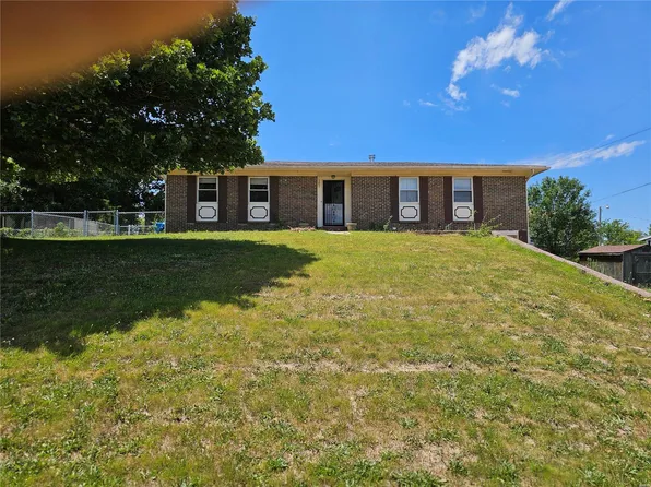 107 June St, Saint Robert, MO 65584