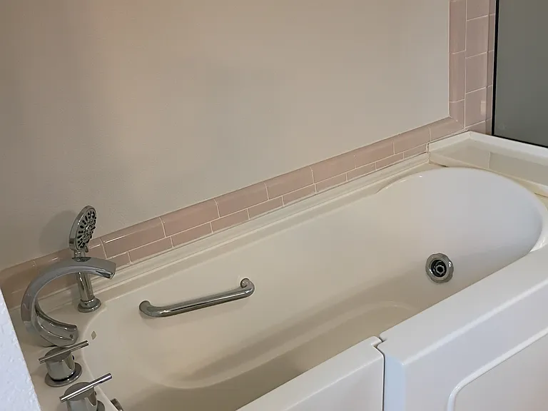 1019 San Jacinto St — Photo 12