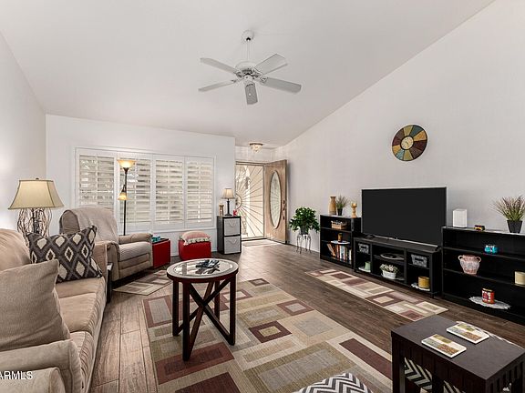 4th image of 15764 W PICCADILLY Road