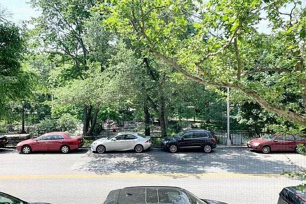 Rented by Sotheby's International Realty | media 44