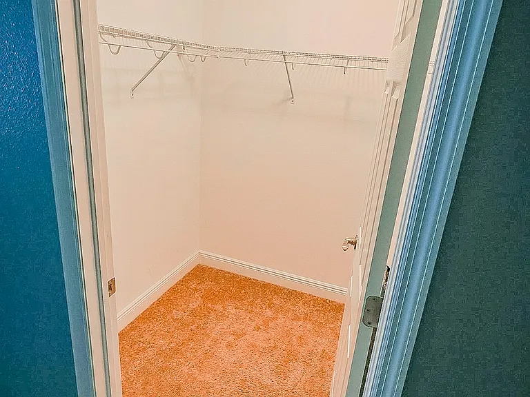 9841 Cabernet Ave — Photo 35