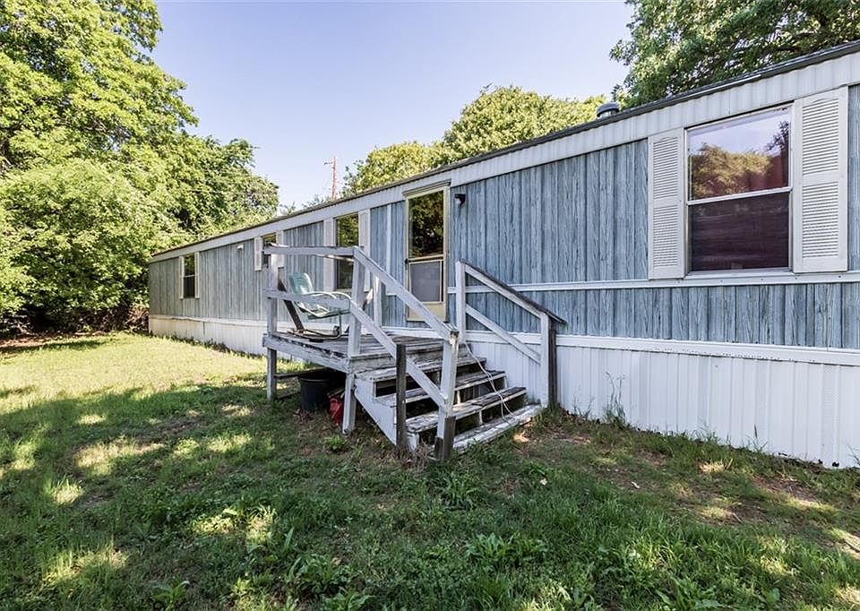 1st image of 1709 Pelican Dr N