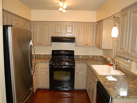 kitchen with appliances