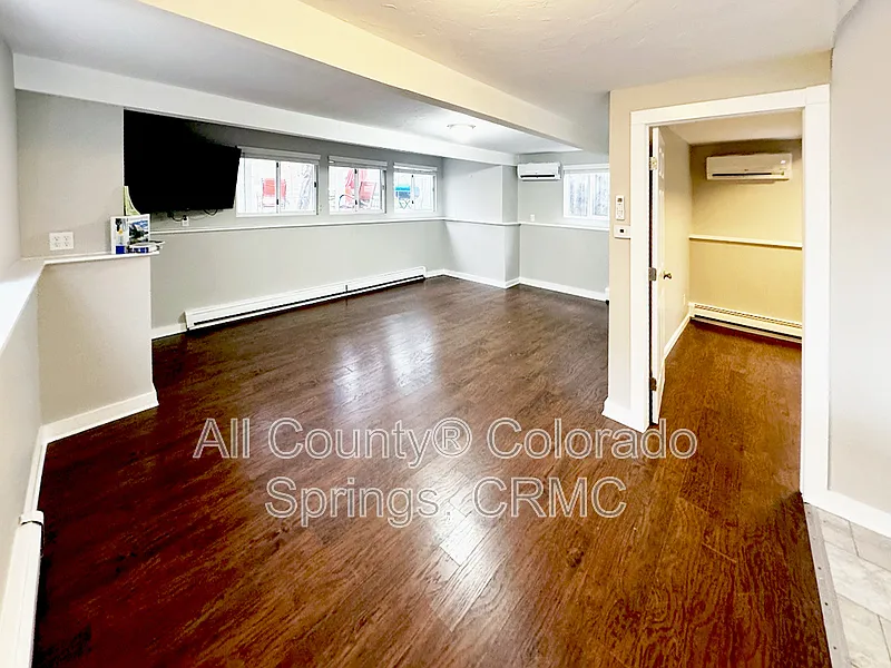 2 bed, 1.0 bath, 877 sqft, $1,175 — Photo 3