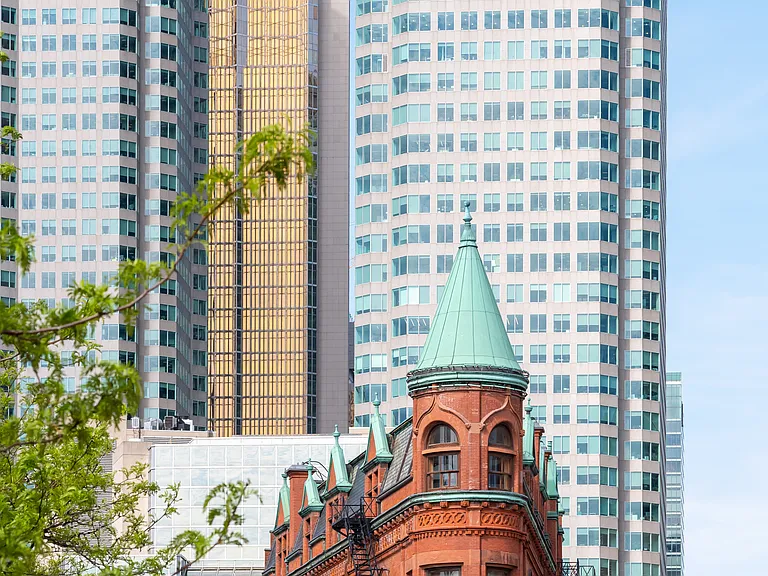30 Mutual St — Photo 92
