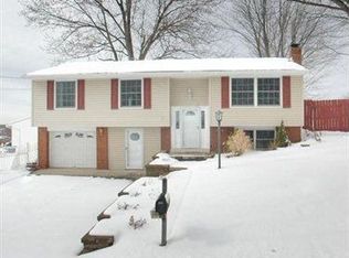 105 Terrence Dr, Manor, PA 15665