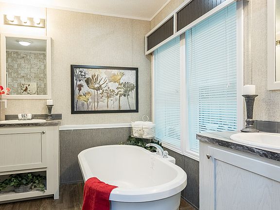 5th image of 2501 Lowry Ave NE #6C2QGF