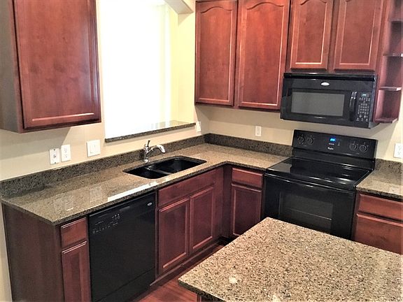 4th image of 2624 S Balsam Dr