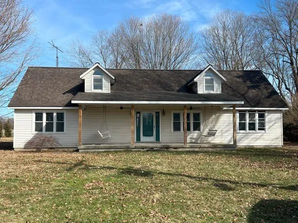 414 S 1st St, Lewisville, IN 47352