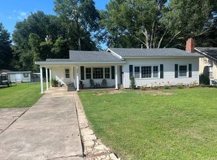 808 W 15th St, Stuttgart, AR 72160