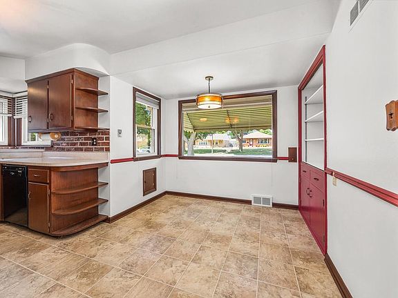 4th image of 3940 N 80th STREET