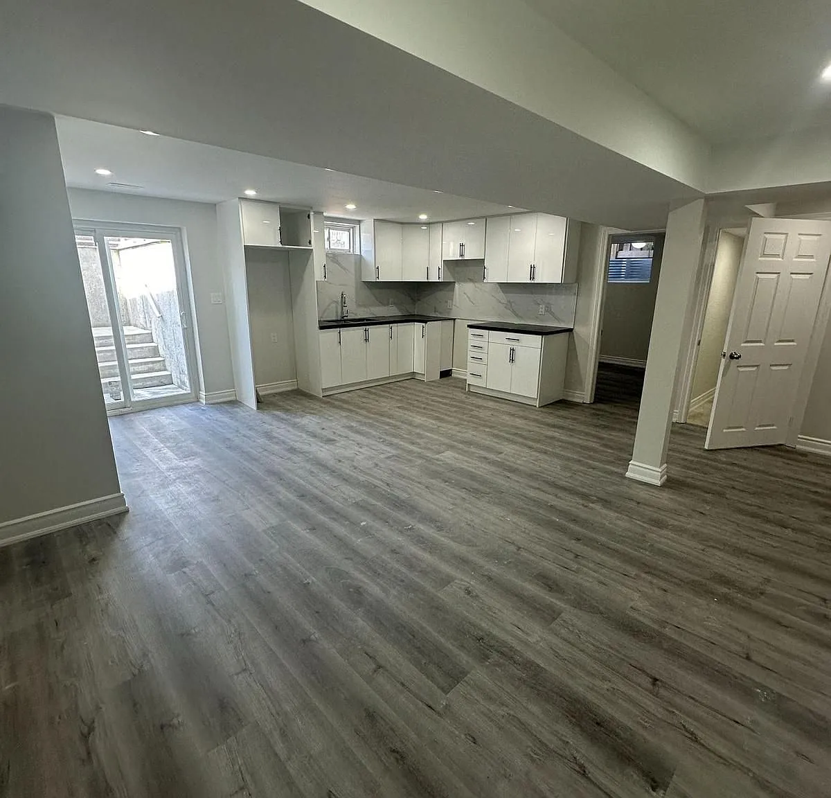 3 bed, $2,200 — Photo 3
