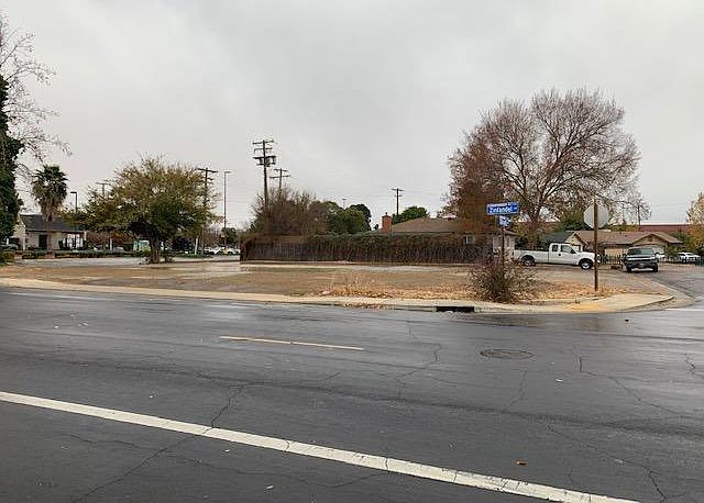 1st image of 2724 Zinfandel Dr