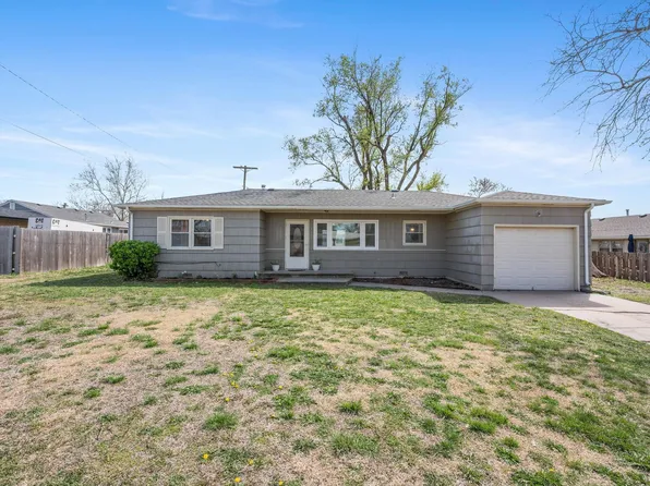123 Hemlock Ln, Newton, KS 67114
