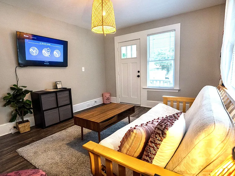 2337 Gilmore St #1 — Photo 23
