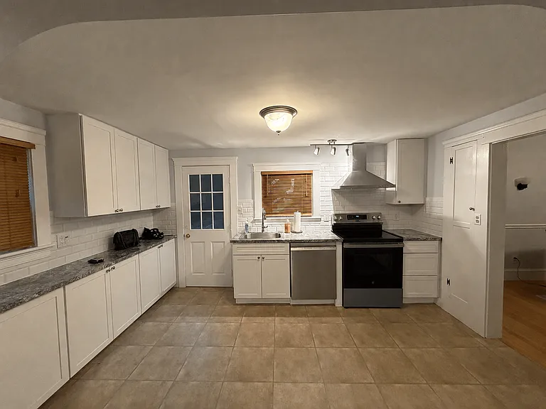 21 Dennis St #1 — Photo 1
