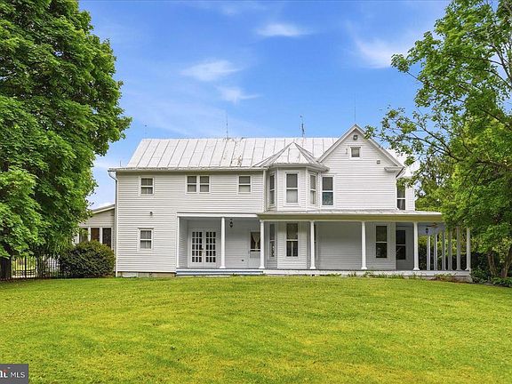 3rd image of 171 Laurel Grove Rd