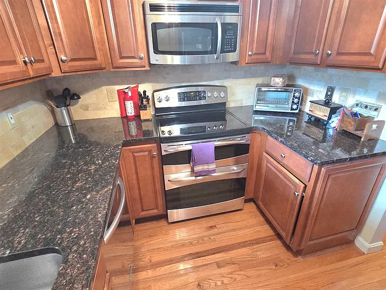 22 Amato Dr #C — Photo 4