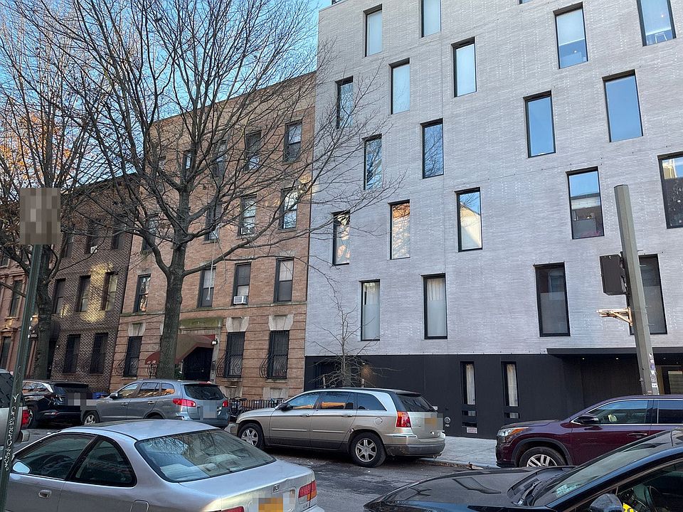 2nd image of 12 Saint Marks Pl