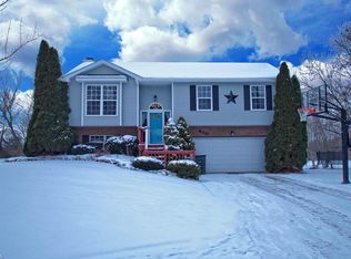 400 N Kaser Dr, Wadsworth, OH 44281