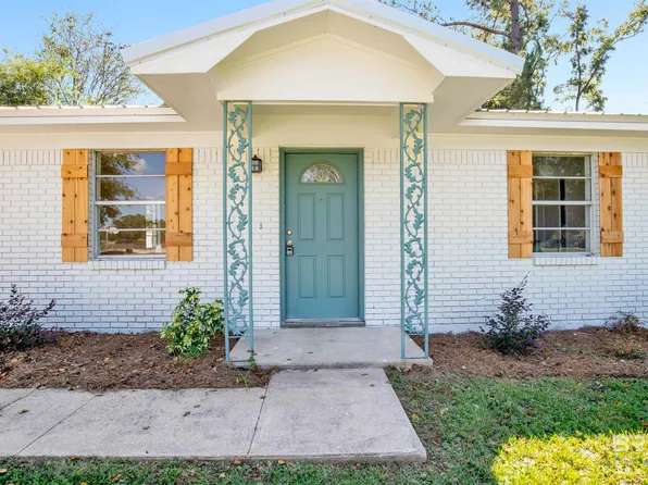 102 South St, Bay Minette, AL 36507