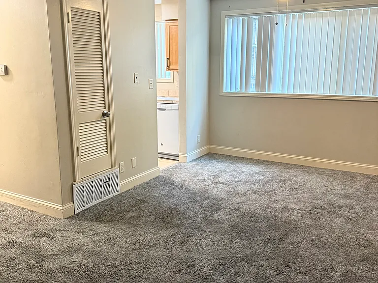 1531 D St #3 — Photo 4