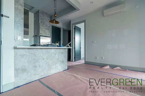 Rented by Evergreen Apartments BK | media 30