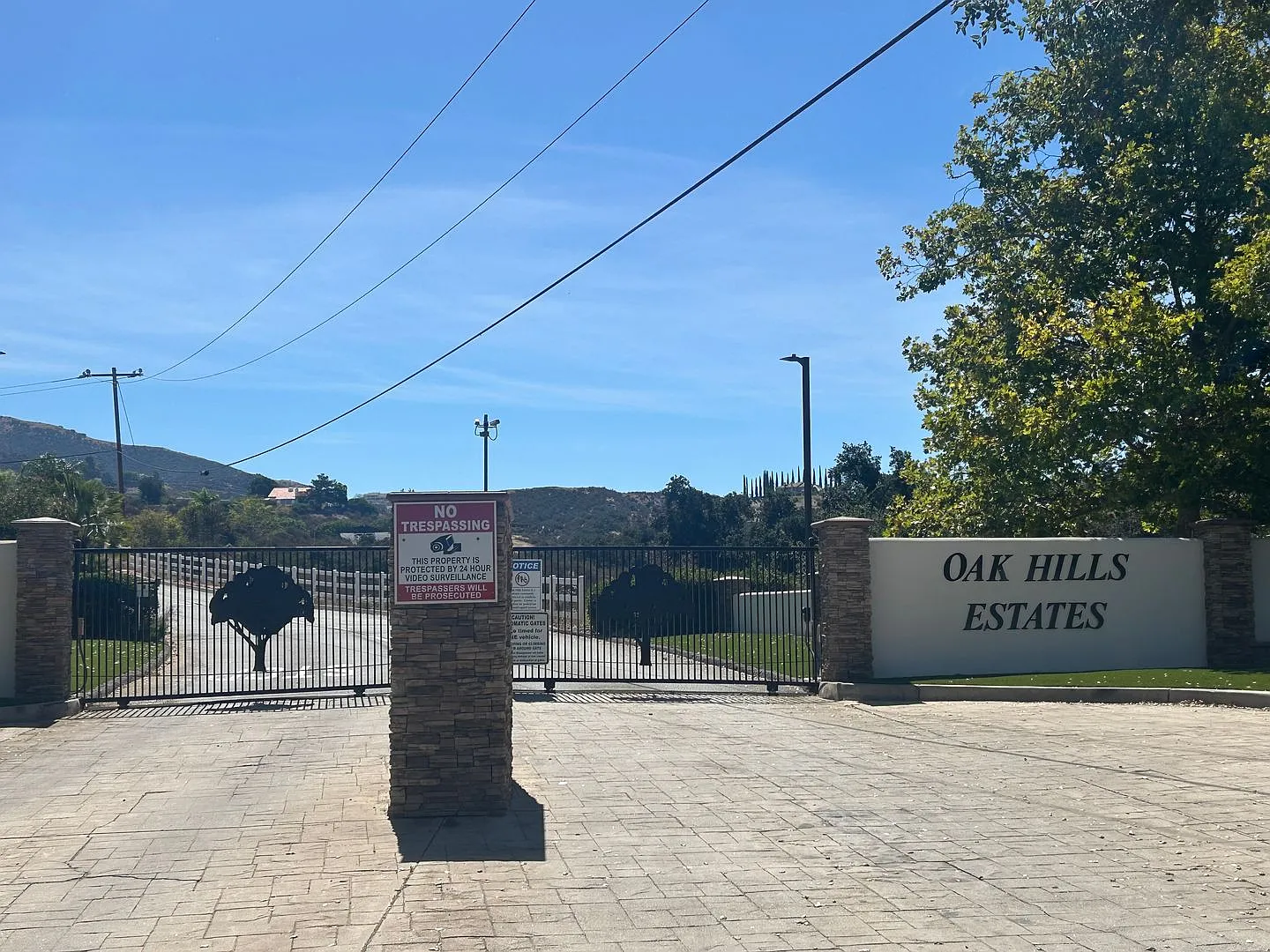 Beautiful View in the Oak Hills Estates - 2 bed 2 bath — Photo 4