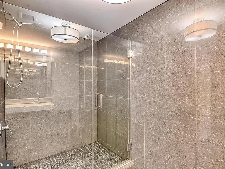 631 D St NW #934 — Photo 15