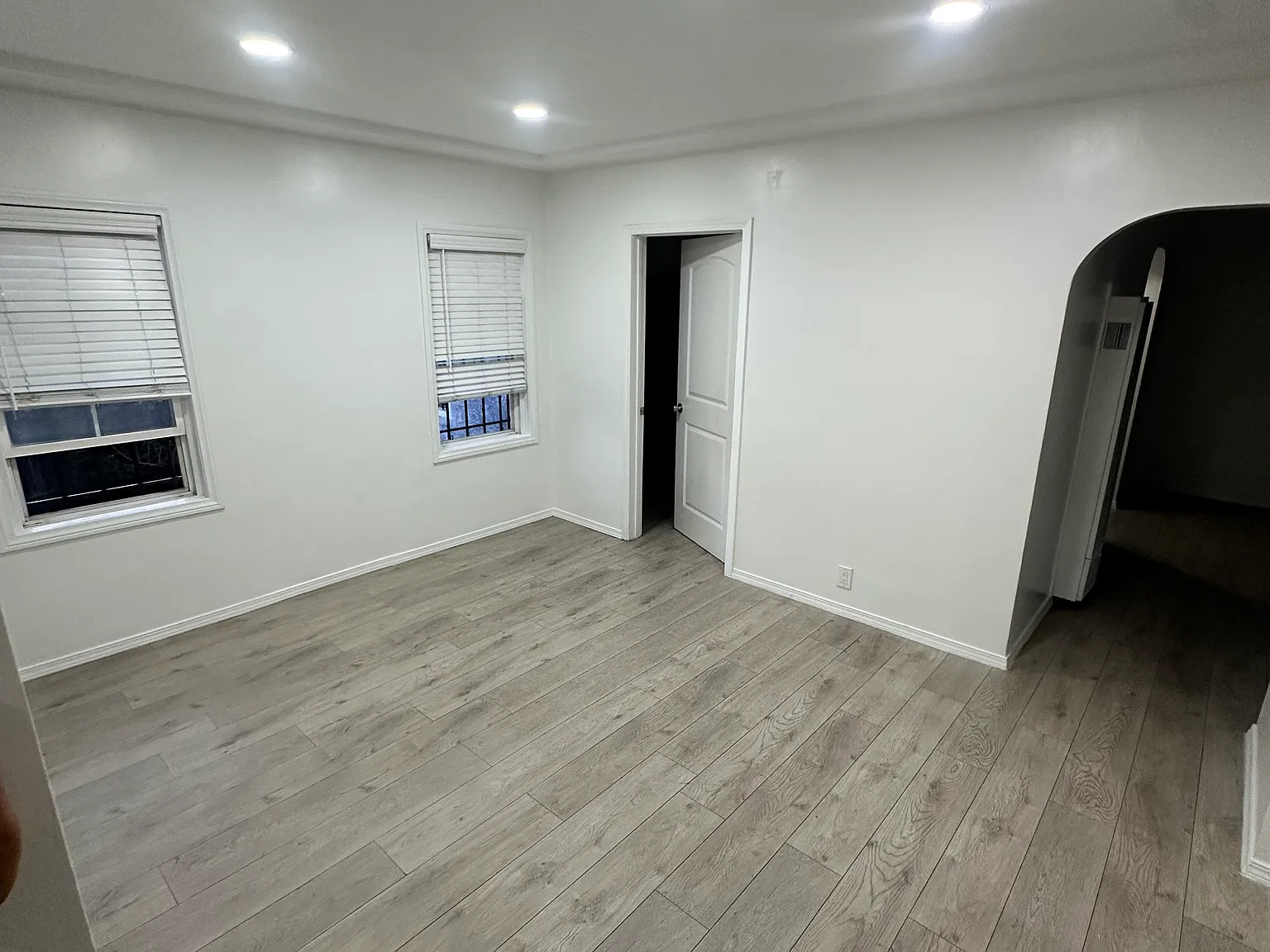 556 W 92nd St — Photo 2
