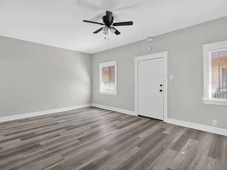 905 Cherry Ave. — Photo 12