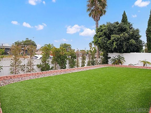 2nd image of 4283 Clairemont Dr