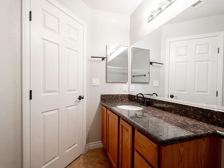 10024 Sail Landing Ct — Photo 13