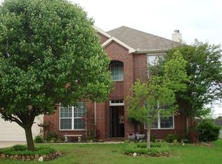 8 Blue Meadow Ct, Mansfield, TX 76063