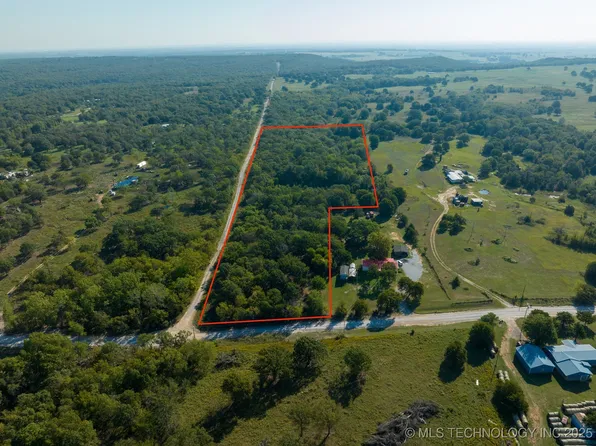 Twin Hills Rd, Okmulgee, OK 74447