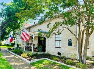 125 W San Antonio St, Fredericksburg, TX 78624
