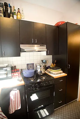 Sold by Stein-Perry | media 3