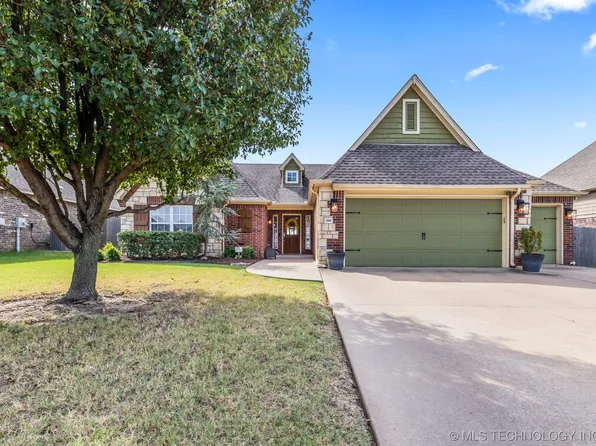 1904 E 137th Pl, Glenpool, OK 74033