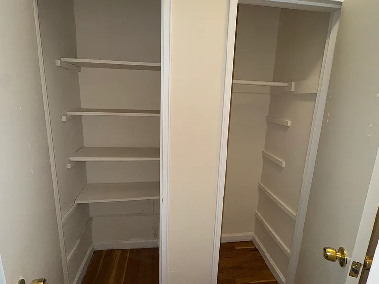 140-66 Burden Cres #5J — Photo 4