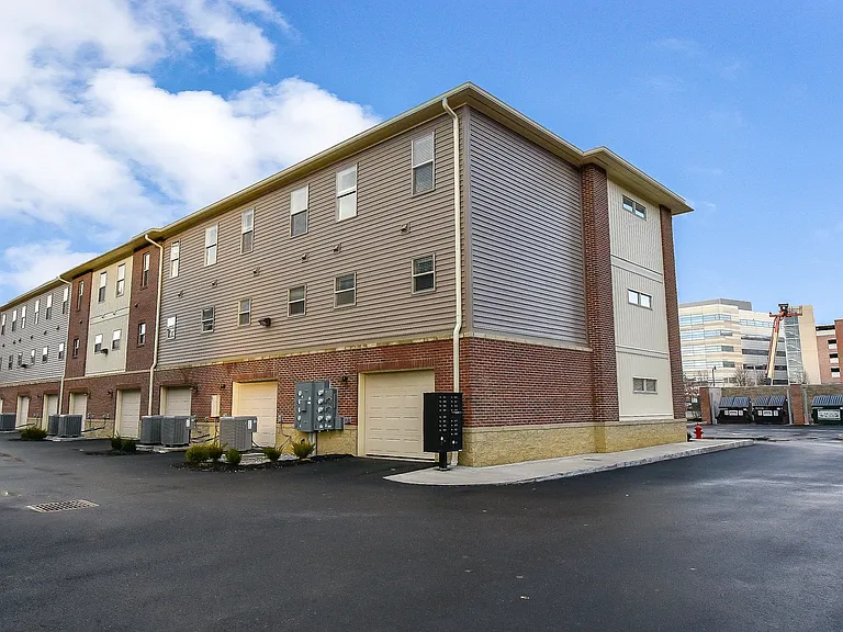 The Arbor Apartments — Photo 61